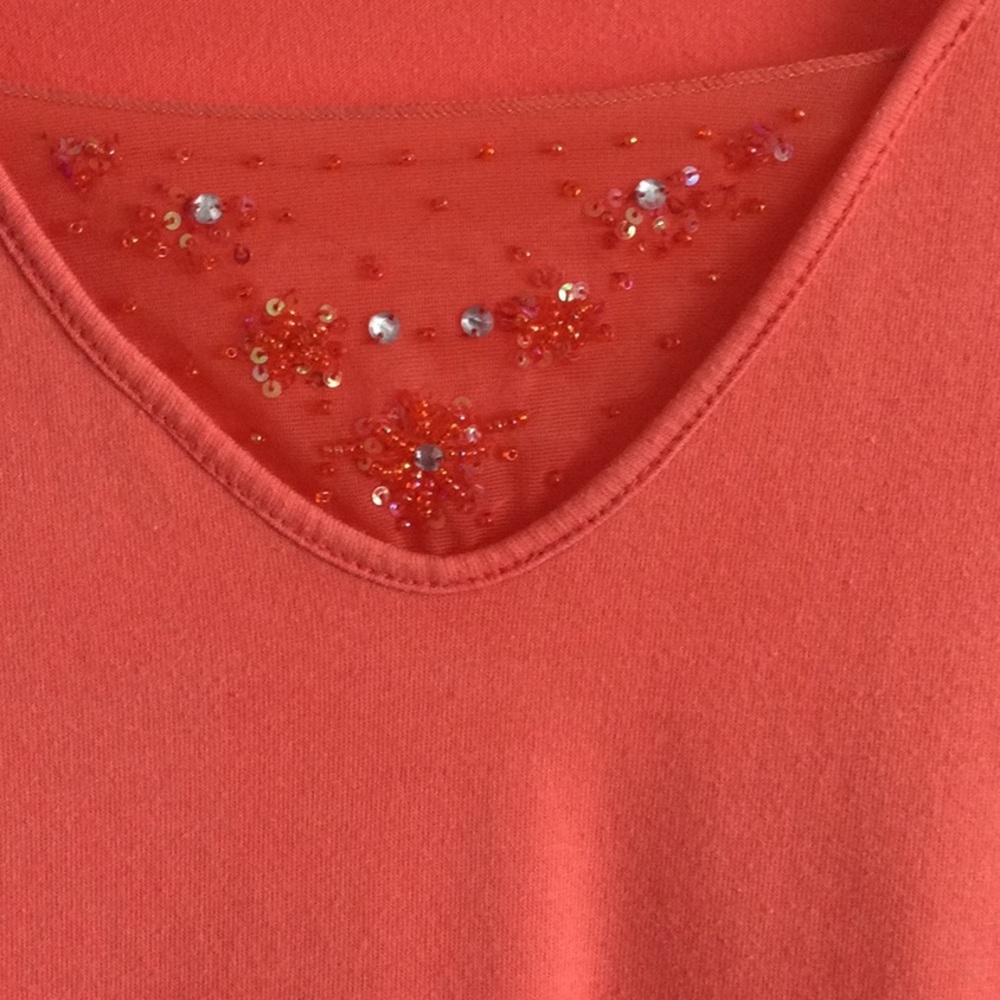 Pullover Top - Picture 2 of 6